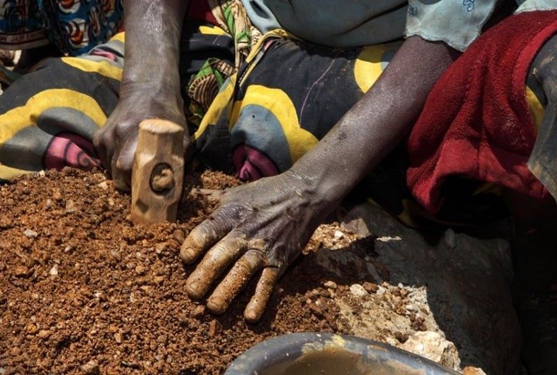 gold dust invest-min gold-bars-invest-in-gold